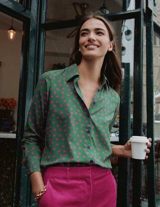 Women Regular Fit Printed Spread Collar Casual Shirt